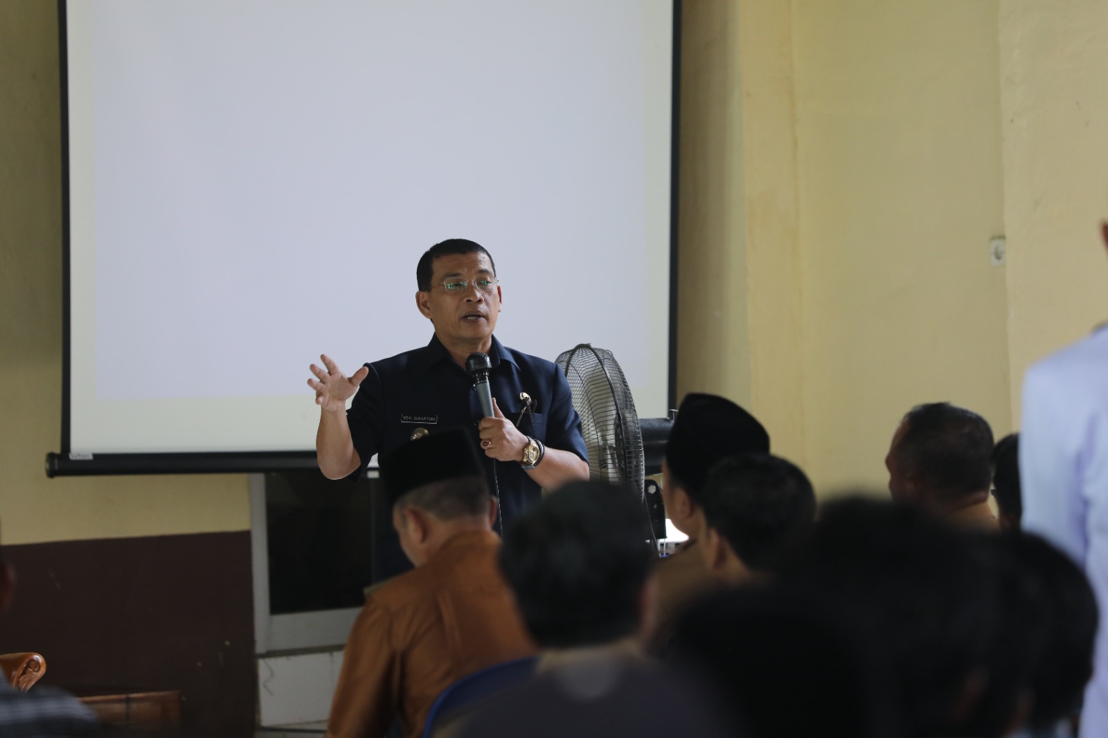 Launching Perlindungan Jaminan Sosial 100 Pekerja Rentan di Kantor Camat Karang Jaya